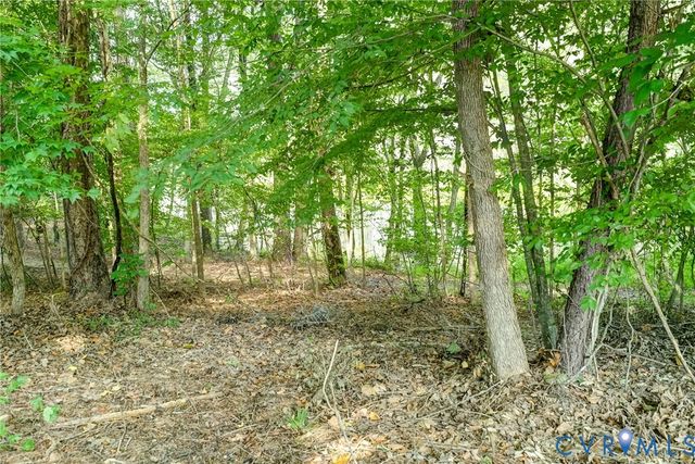 15618 Fox Cove Cir, Moseley, VA 23120