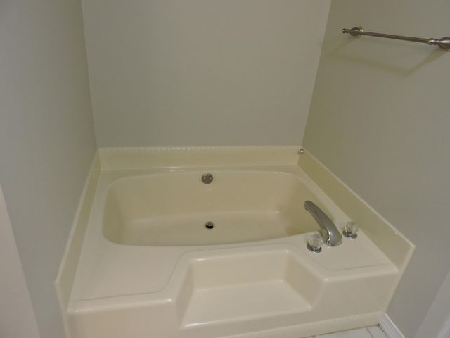 2800 Wilson Lane, Crestview, FL 32539