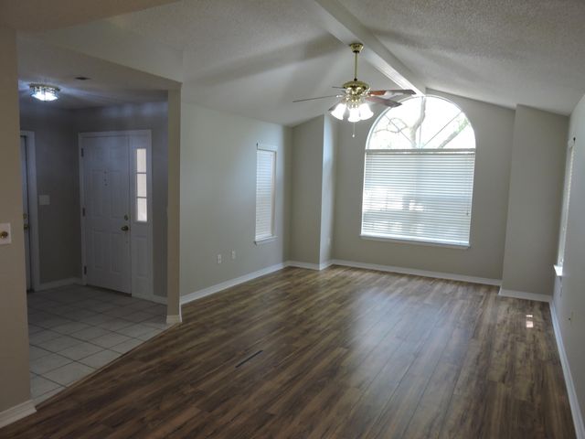 2800 Wilson Lane, Crestview, FL 32539