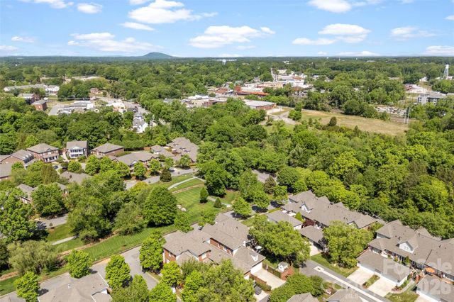 264 Hawthorne Park Avenue, Belmont, NC 28012