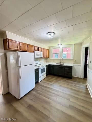 1728 Beaver Street, Parkersburg, WV 26101