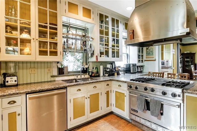 189 Bidwell Parkway, Buffalo, NY 14222