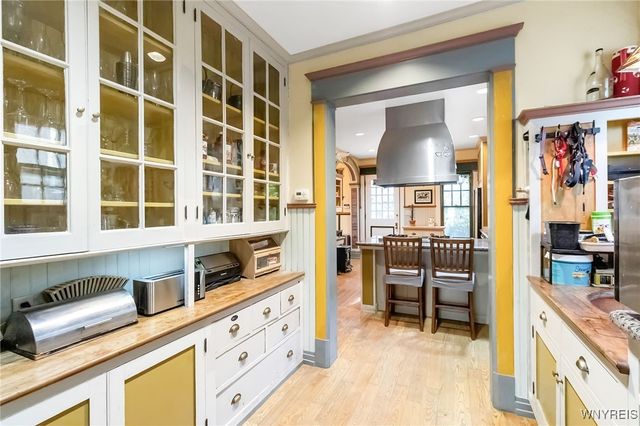 189 Bidwell Parkway, Buffalo, NY 14222