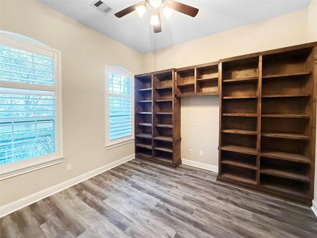 110 N Pinto Point Circle, Spring, TX 77389