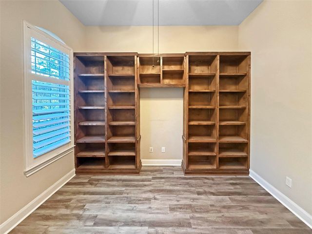 110 N Pinto Point Circle, Spring, TX 77389