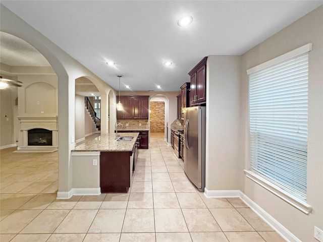 110 N Pinto Point Circle, Spring, TX 77389