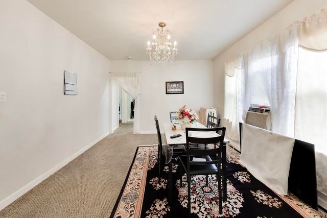6718 N Campbell Avenue, Chicago, IL 60645