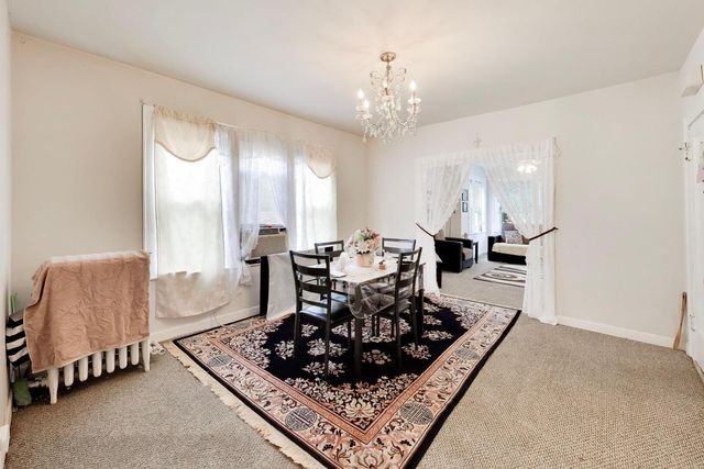 6718 N Campbell Avenue, Chicago, IL 60645