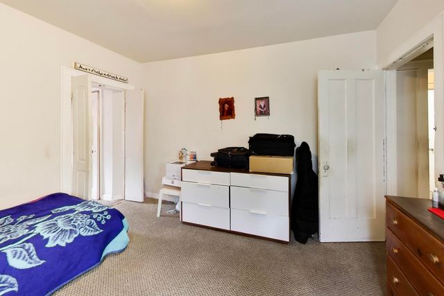 6718 N Campbell Avenue, Chicago, IL 60645