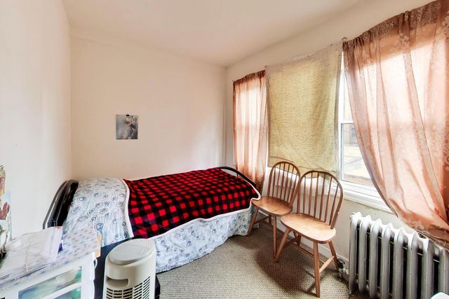 6718 N Campbell Avenue, Chicago, IL 60645