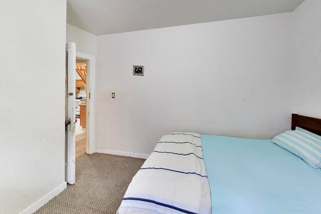 6718 N Campbell Avenue, Chicago, IL 60645