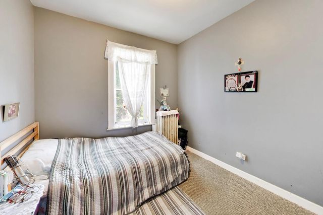 6718 N Campbell Avenue, Chicago, IL 60645