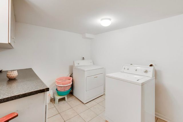 6718 N Campbell Avenue, Chicago, IL 60645