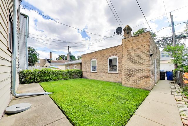 6718 N Campbell Avenue, Chicago, IL 60645