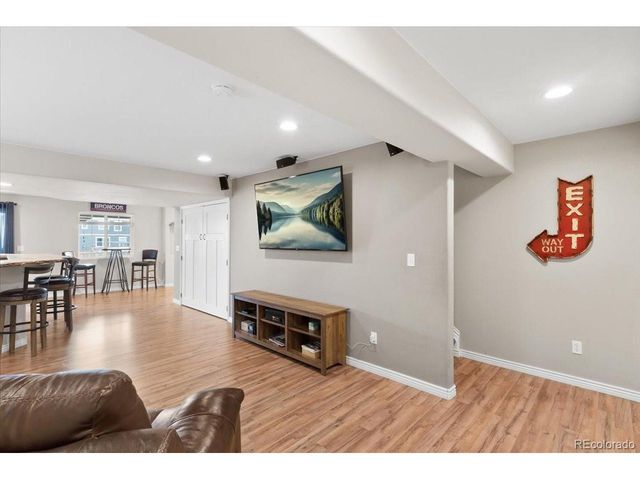 1906 Charbray Pt, Castle Rock, CO 80108