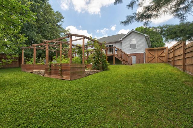 129 Swiss Stone Way, Mt Sterling, KY 40353