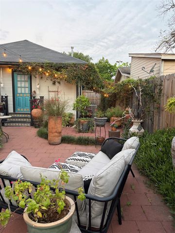 610 Northwood Street, Houston, TX 77009