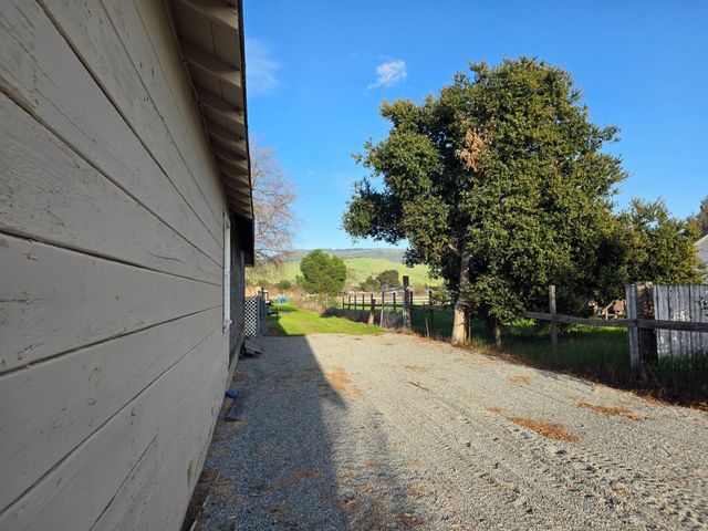14200 Sycamore Avenue, San Martin, CA 95046