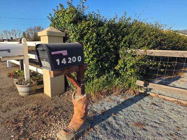 14200 Sycamore Avenue, San Martin, CA 95046