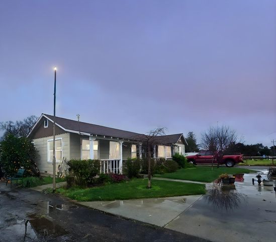 14200 Sycamore Avenue, San Martin, CA 95046