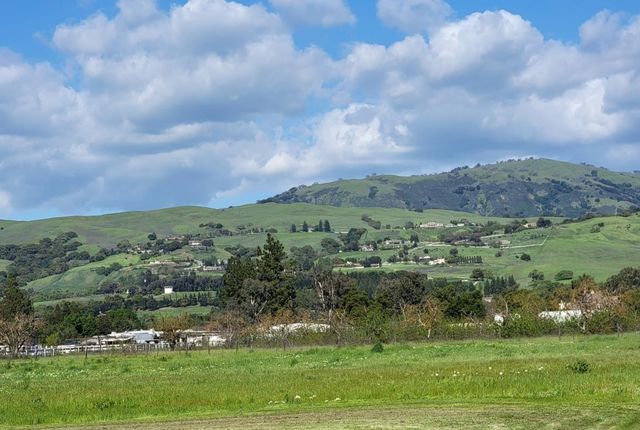 14200 Sycamore Avenue, San Martin, CA 95046