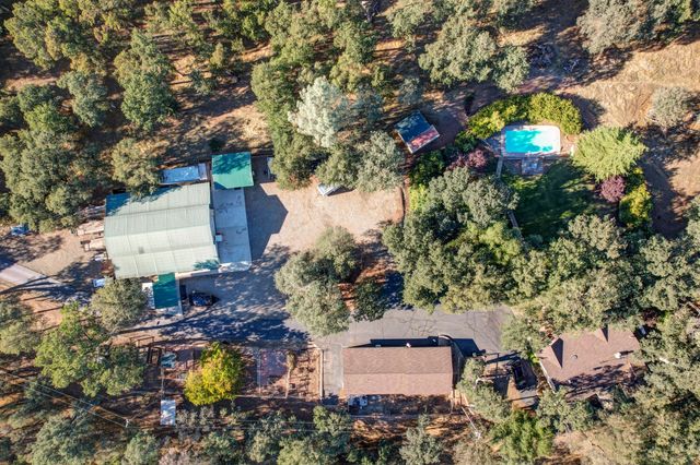 19650 Russell Lane, Cottonwood, CA 96022