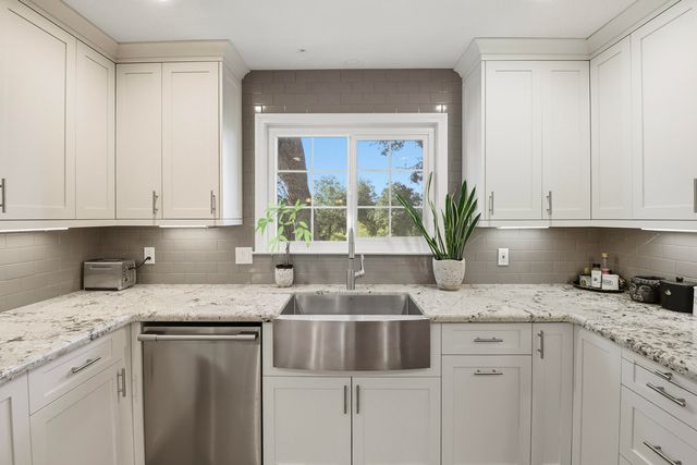 19650 Russell Lane, Cottonwood, CA 96022