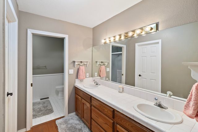 19650 Russell Lane, Cottonwood, CA 96022