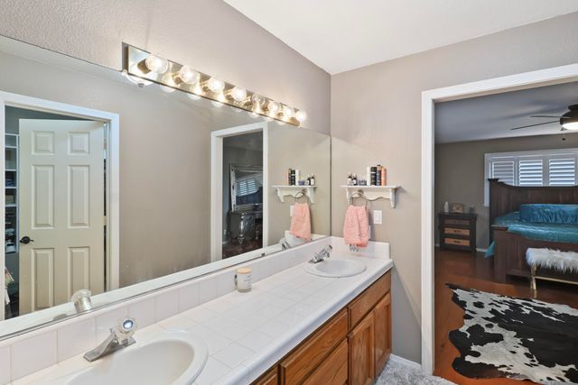 19650 Russell Lane, Cottonwood, CA 96022