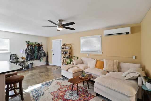 19650 Russell Lane, Cottonwood, CA 96022