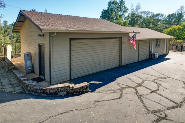 19650 Russell Lane, Cottonwood, CA 96022