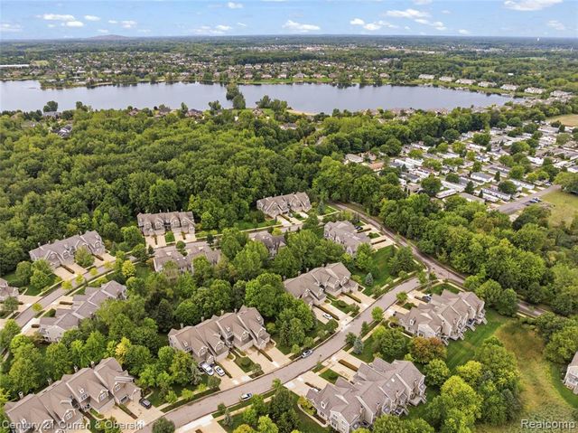 49970 Blackberry Trail, Novi, MI 48374