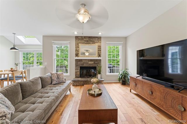 49970 Blackberry Trail, Novi, MI 48374