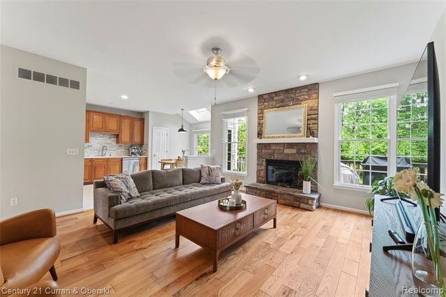 49970 Blackberry Trail, Novi, MI 48374