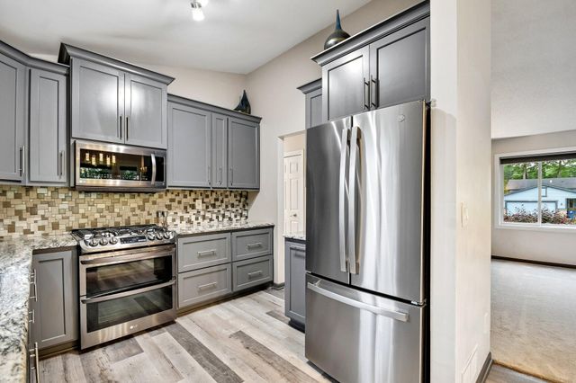 2991 Ontario Road, Little Canada, MN 55117