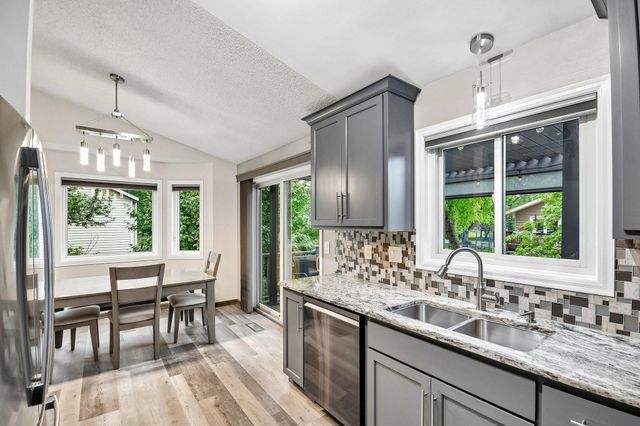 2991 Ontario Road, Little Canada, MN 55117