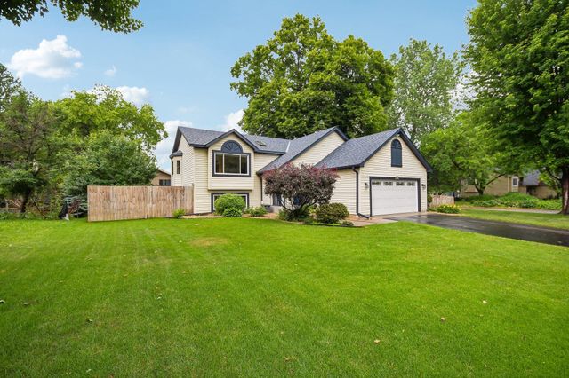 2991 Ontario Road, Little Canada, MN 55117