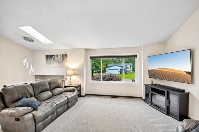 2991 Ontario Road, Little Canada, MN 55117