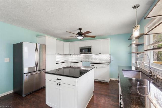 3712 Old 52 Road, Pinnacle, NC 27043