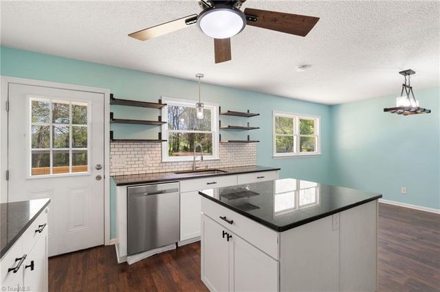 3712 Old 52 Road, Pinnacle, NC 27043