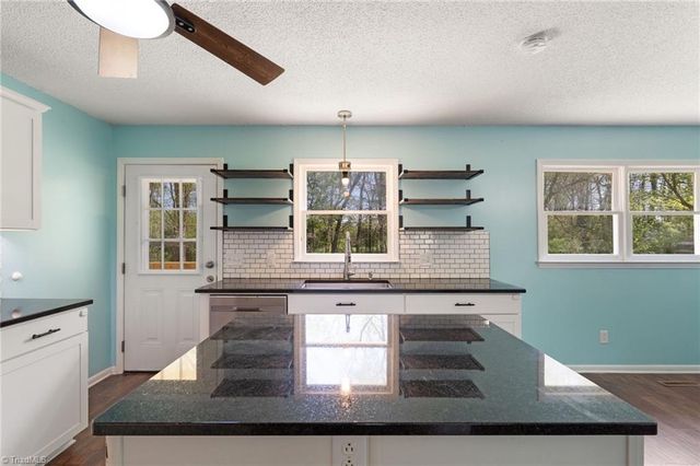 3712 Old 52 Road, Pinnacle, NC 27043