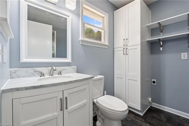 3712 Old 52 Road, Pinnacle, NC 27043
