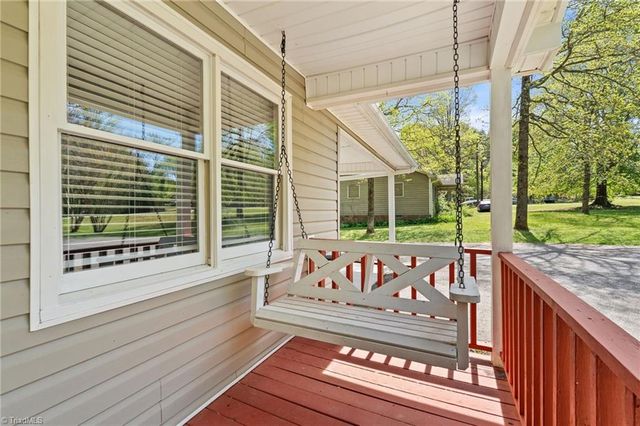 3712 Old 52 Road, Pinnacle, NC 27043