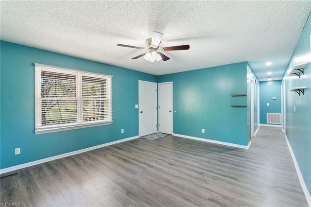 3712 Old 52 Road, Pinnacle, NC 27043