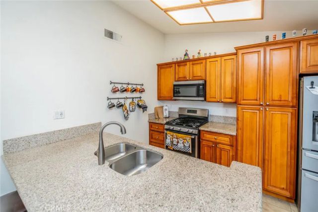 14564 Lilac Road, Adelanto, CA 92301