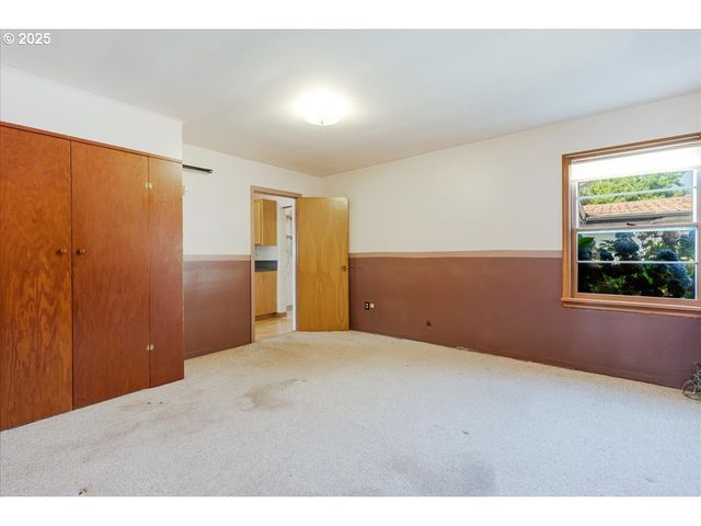 603 E 6TH St, Newberg, OR 97132