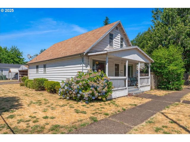 603 E 6TH St, Newberg, OR 97132