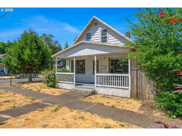 603 E 6TH St, Newberg, OR 97132