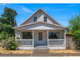 603 E 6TH St, Newberg, OR 97132