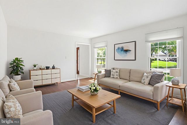 8 BOULDERCREST CT, Rockville, MD 20850